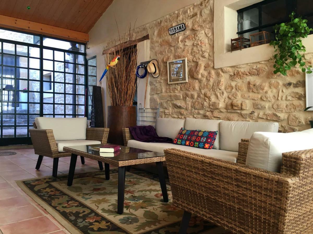 Casa Rural De Un Artista En Plena Naturaleza Piscina Y Parque De Esculturas En Villarcayo Exterior foto